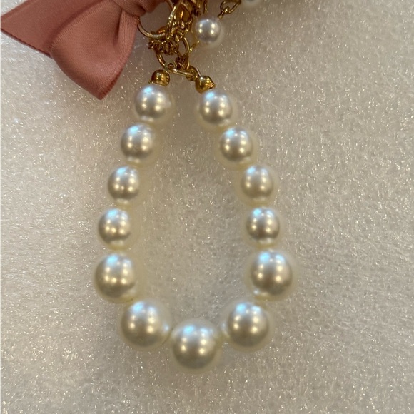Chic Parfum Bottle & Pearl Bracelet Keychain Blush Bow Eiffel Charm GoldTone New - Picture 10 of 11